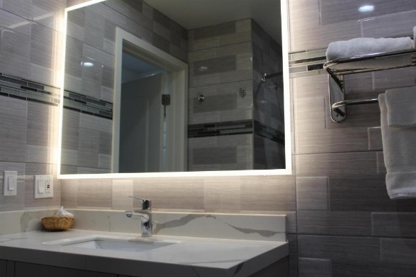 Mirage Inn & Suites image 15